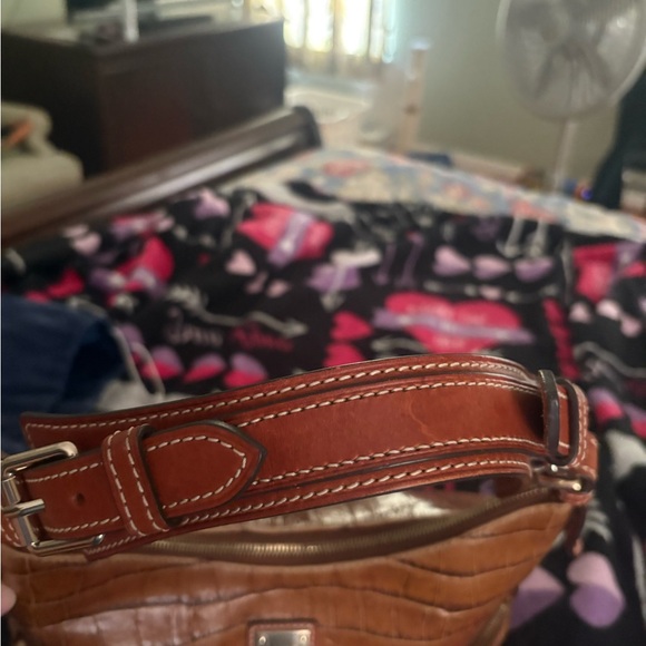 Vintage Embossed Leather Dooney & Bourke with dust bag. Medium purse 12x 16 - Picture 13 of 13